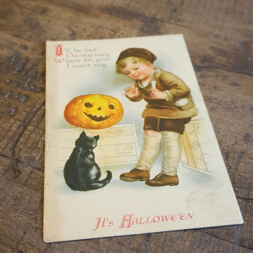 Wolf & co antique halloween